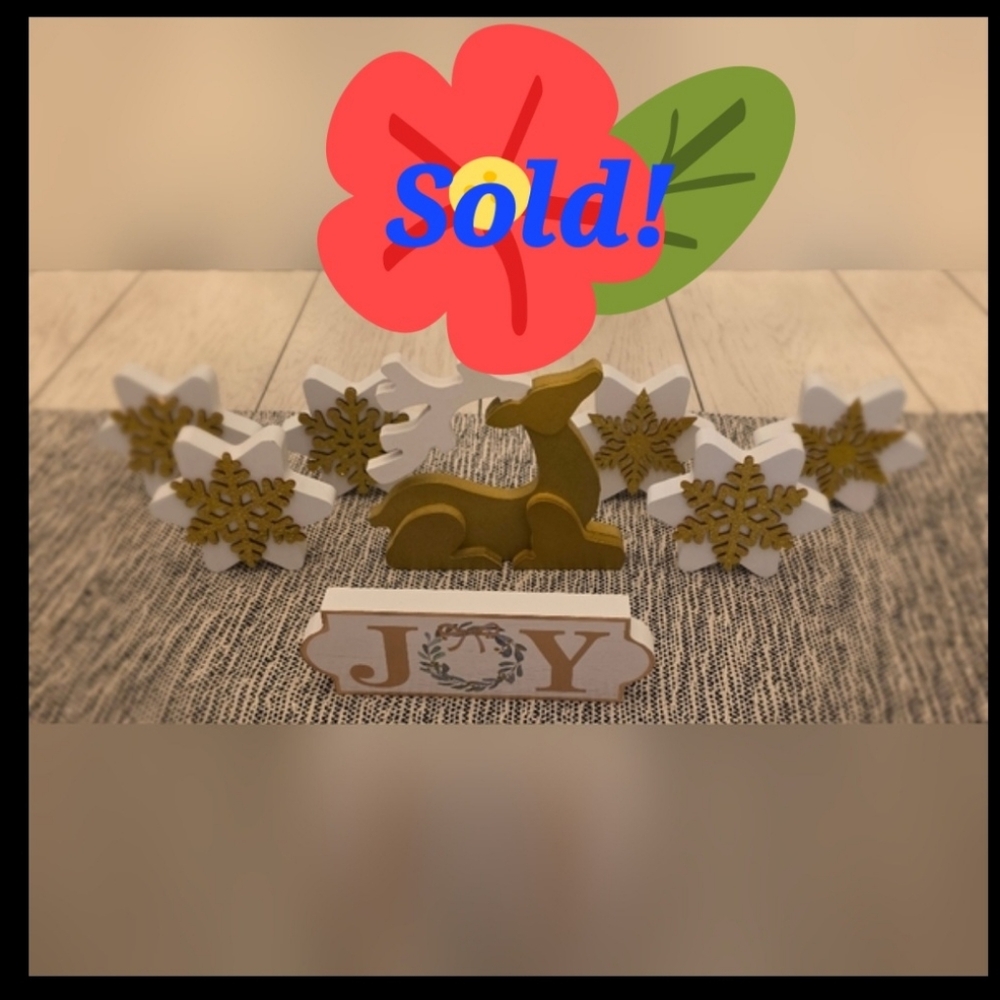 ***SOLD***Holiday Wooden Decorations For Mantels Or Tables